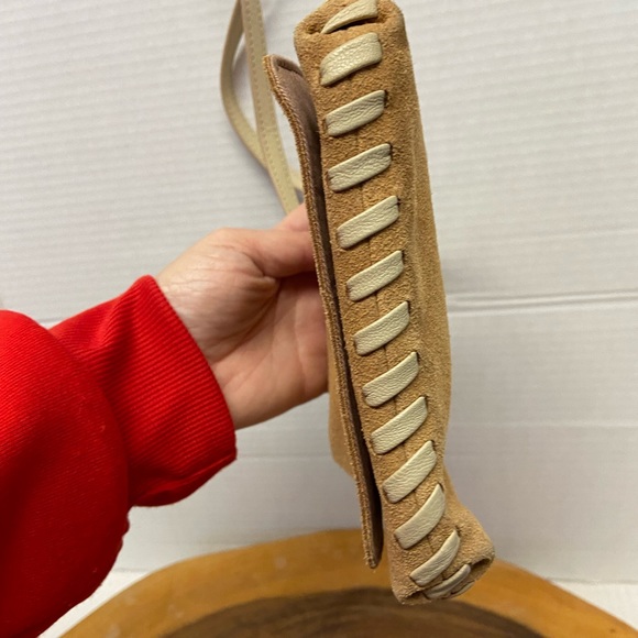 Urban Outfitters Muni Leather Cross body Bag - Picture 5 of 13